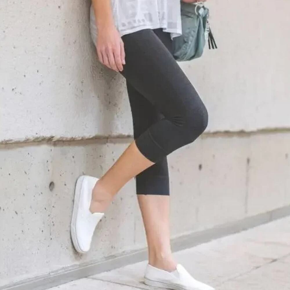 Lululemon Heathered Black Charcoal Gray Ebb To Street Cropped Leggings